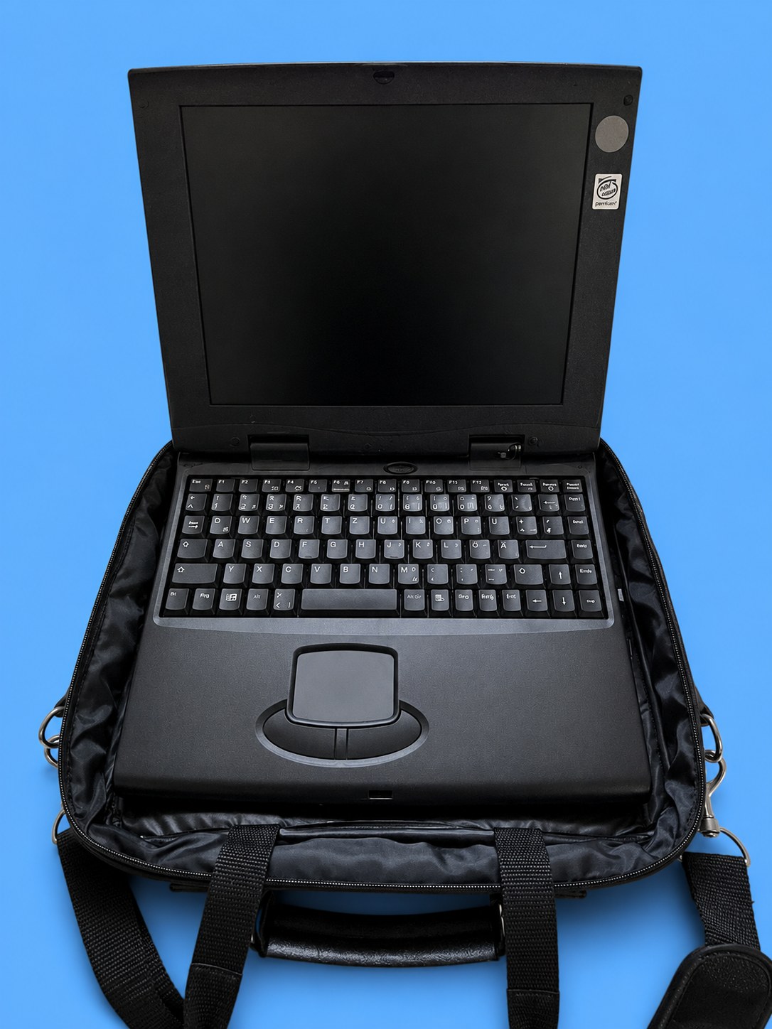 Historischer Sony-Laptop in einer Transporttasche
